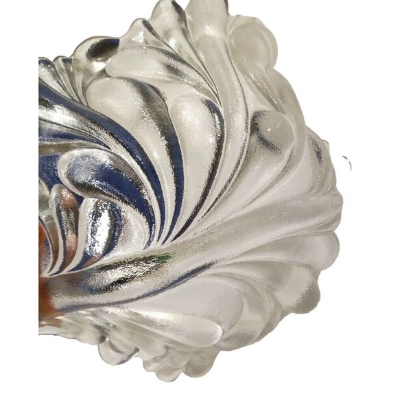 Leaf Shaped Textured Heavy Glass Serving Dish 12 In x 14 In x 5 In Tall Vintage - Picture 4 of 6